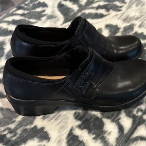 Clark’s women’s Black Leather Shoes